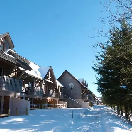Super 5/6 Pers. Vue Sur Les Monts Du Cantal Apartment *